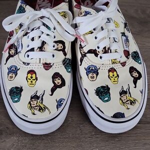 Vans x Marvel Avengers All-Over Print Low Cut Sneakers